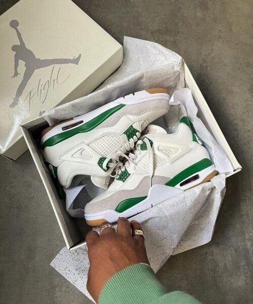 AIR JORDAN RETRO 4 PINE GREEN SEMI UA
