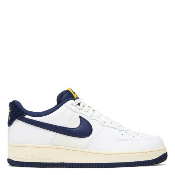 NIKE AIR FORCE 1 VARSITY JACKET