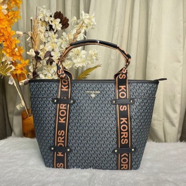 Michael Kors Maeve Monogram-Print Tote Bag With Dust Bag (Black_22314)(LB)