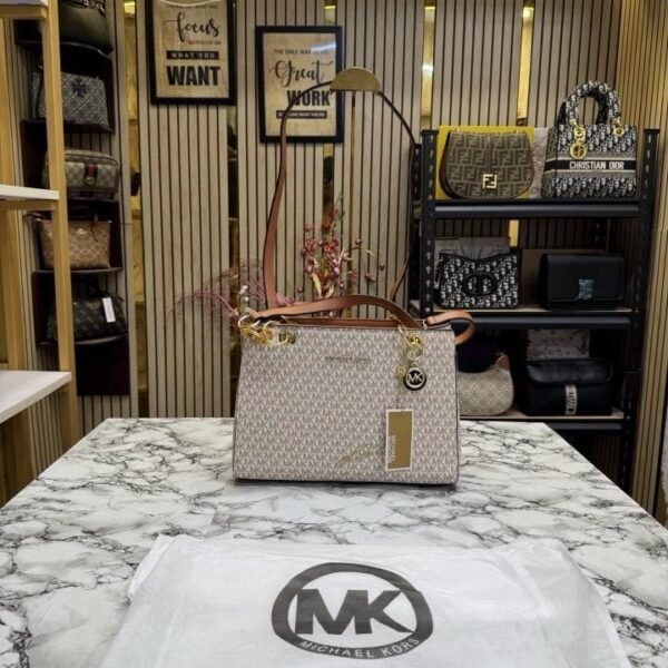 MICHAE L KORS CYNTHIA HANDBAG WITH OG DUST BAG PREMIUM QUALITY (BIEGEBROWN)(MT)