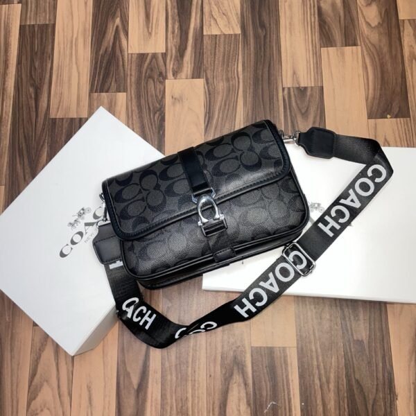 Coach league messenger bag in signature With folding box 261(BR)