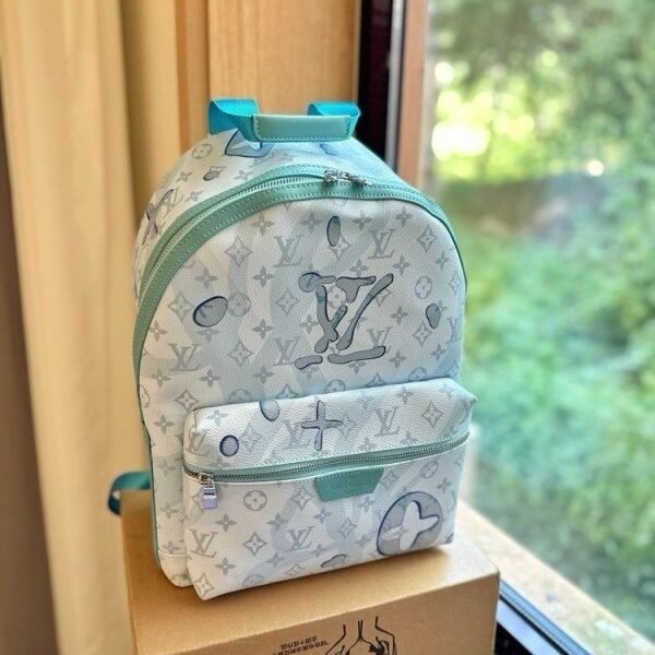 Louis Vuitton LV M22519 Discovery Premium Monogram Unisex Backpack With Dust Bag (Blue - 626)